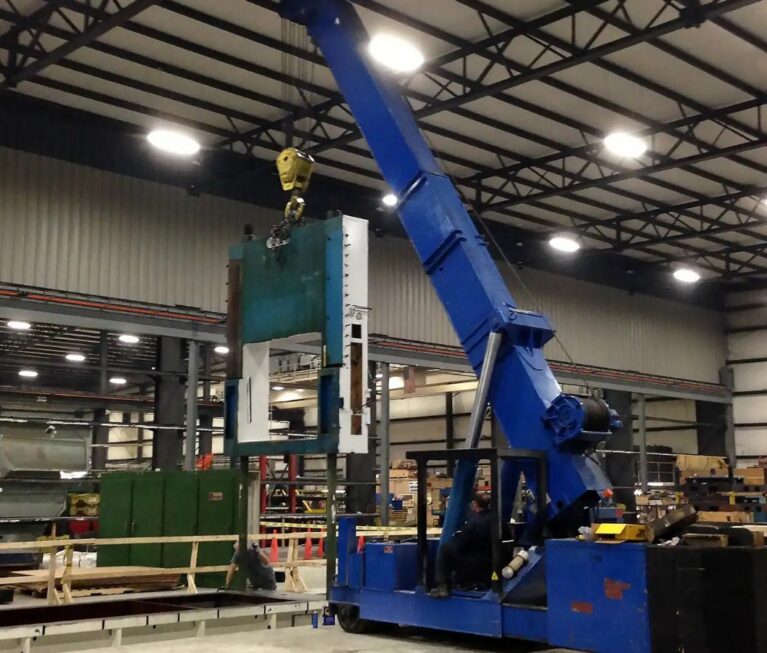 choosing between millwright and specialized rigging services in Texas